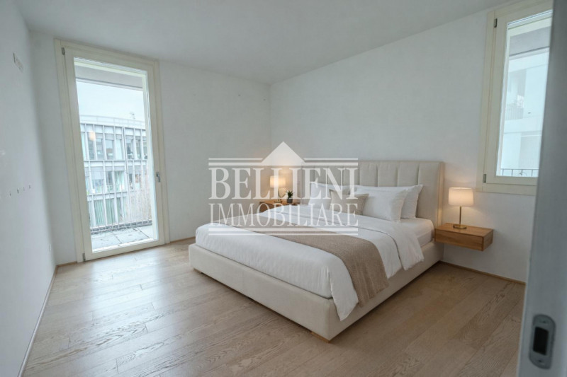 BORGO BERGA - Nel rinomato quartiere di Borgo Berga, ai piedi della suggestiva collina di Monte B...