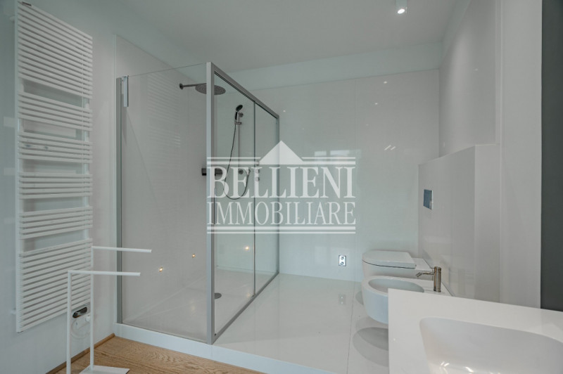 BORGO BERGA - Nel rinomato quartiere di Borgo Berga, ai piedi della suggestiva collina di Monte B...