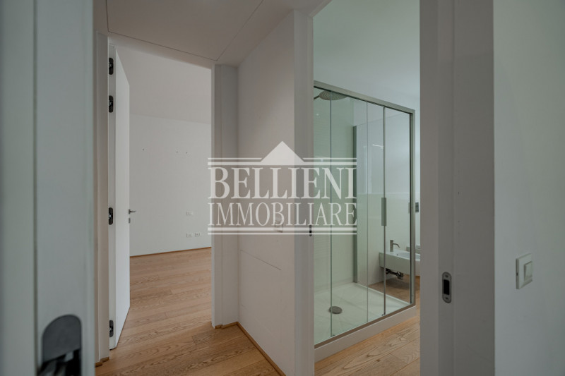 BORGO BERGA - Nel rinomato quartiere di Borgo Berga, ai piedi della suggestiva collina di Monte B...