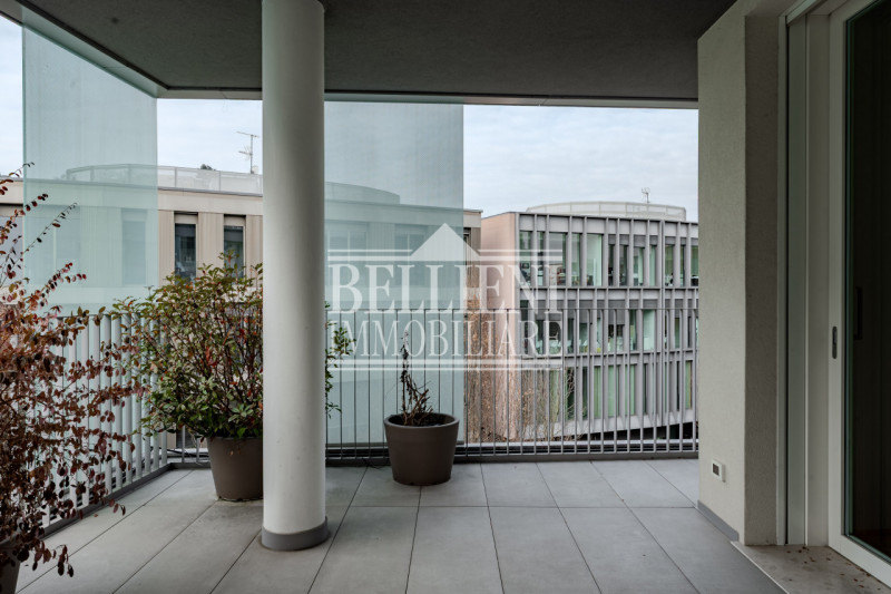 BORGO BERGA - Nel rinomato quartiere di Borgo Berga, ai piedi della suggestiva collina di Monte B...