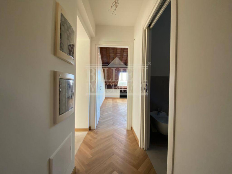 CENTRO STORICO- L'antico ed elegante Palazzo Bonin Schiavetto è situato nel cuore di Vicenza, all...
