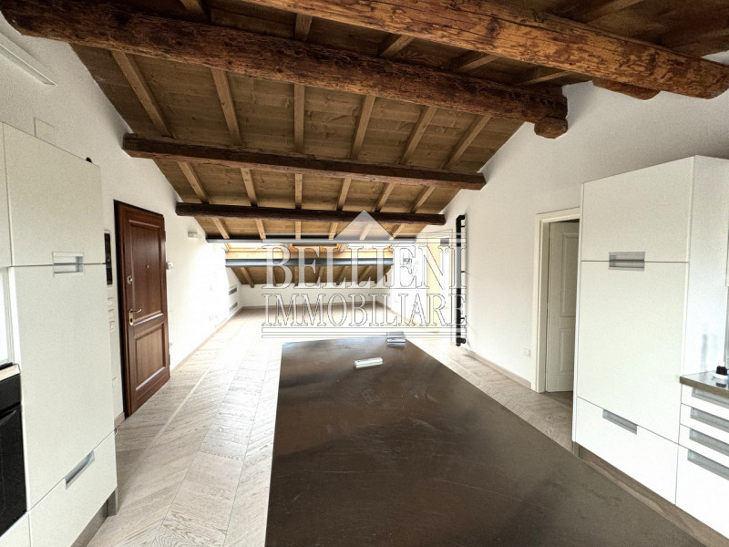 Vicenza Affitto Appartamento quadrilocale
