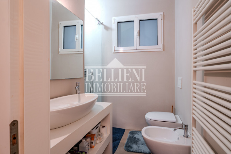 CENTRO STORICO in posizione centrale palazzetto terra cielo della fine del 1800 ristrutturato nel...