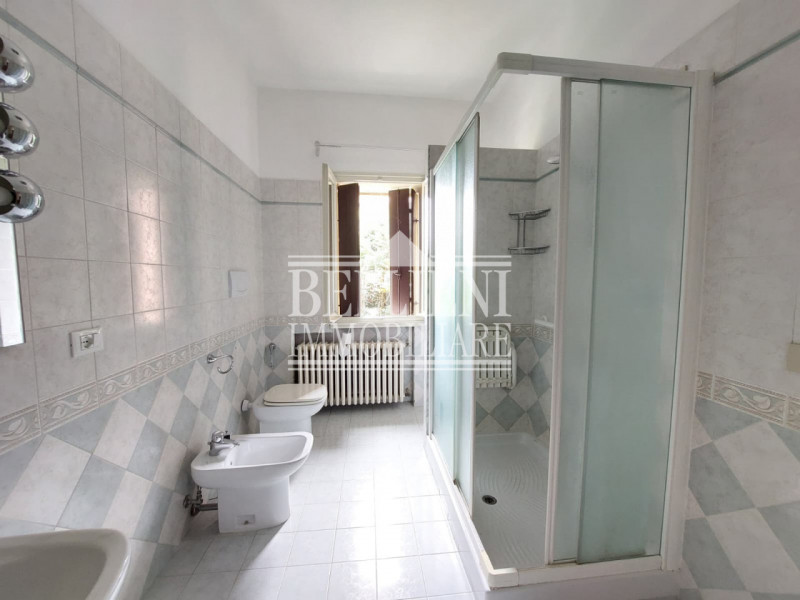 SAN BORTOLO:  A pochi passi dal centro storico di Vicenza, in quartiere fornito di tutti i serviz...