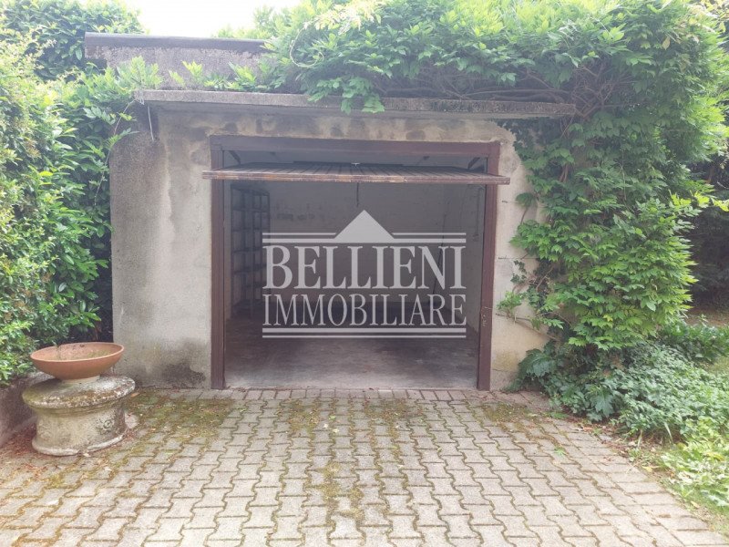 SAN BORTOLO:  A pochi passi dal centro storico di Vicenza, in quartiere fornito di tutti i serviz...