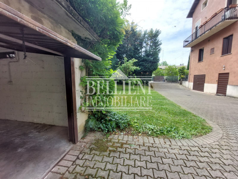 SAN BORTOLO:  A pochi passi dal centro storico di Vicenza, in quartiere fornito di tutti i serviz...