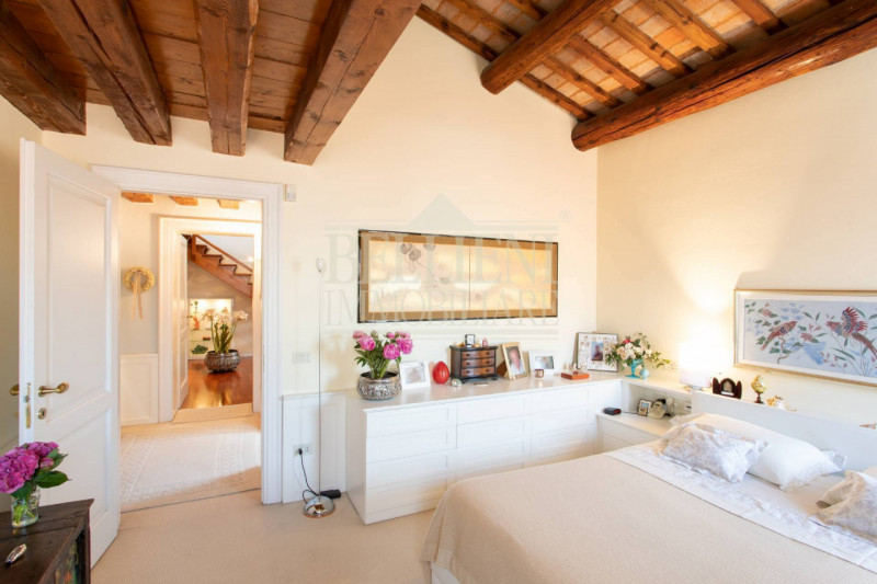 CENTRO STORICO: nel cuore di Vicenza a cento metri dalla Basilica Palladiana in prestigioso palaz...