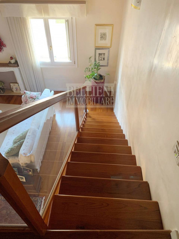 CENTRO STORICO - A pochi passi dalla Basilica Palladiana, in un prestigioso palazzo del 1700, ele...