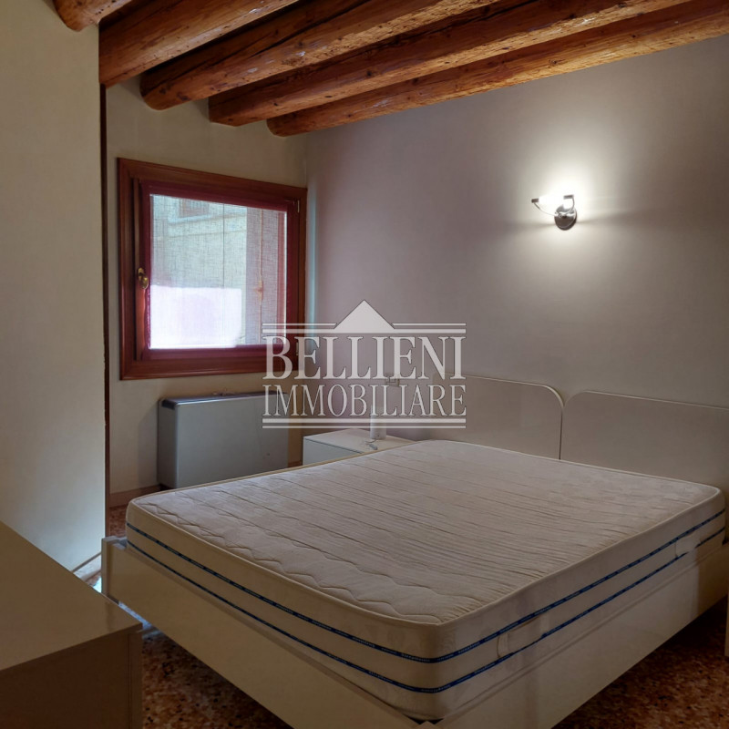 CORSO PALLADIO: Immerso nel cuore della città di Vicenza, in palazzo Palladiano e ottimamente abi...