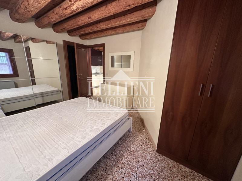 CORSO PALLADIO: Immerso nel cuore della città di Vicenza, in palazzo Palladiano e ottimamente abi...