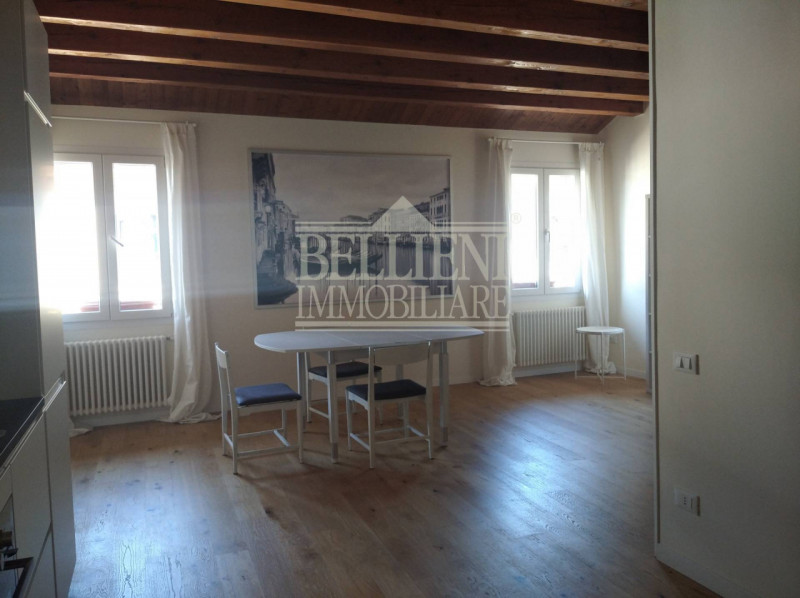 Vicenza Affitto Appartamento trilocale