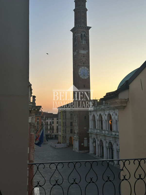 CENTRO STORICO: in contesto signorile e ben abitato proponiamo in locazione un mini appartamento ...