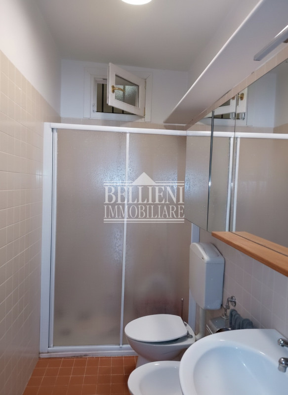 CENTRO STORICO: in contesto signorile e ben abitato proponiamo in locazione un mini appartamento ...