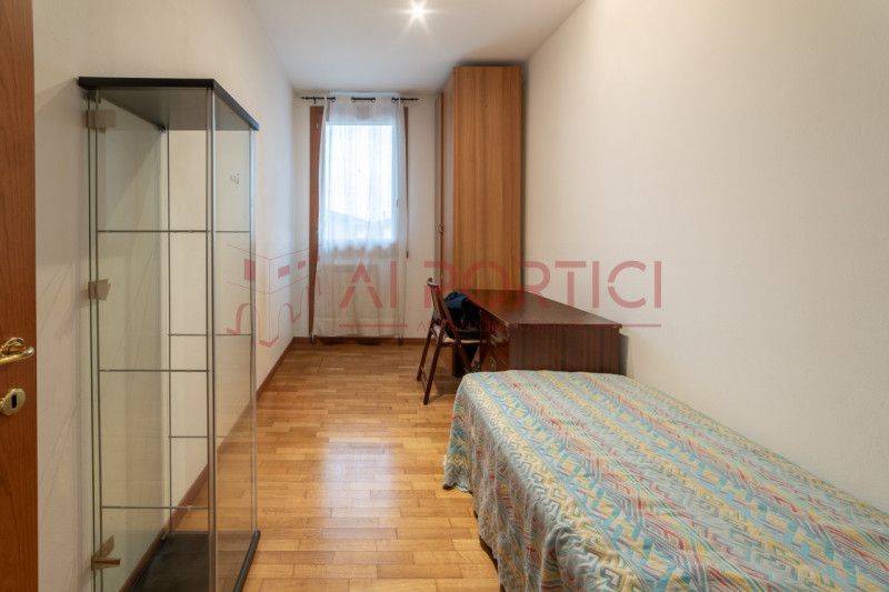 CODEVIGO – In contesto di sole 6 unità abitative, disponibile APPARTAMENTO al piano primo ed ulti...