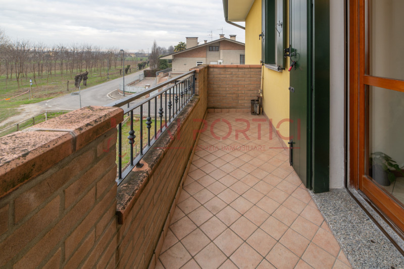 CODEVIGO – In contesto di sole 6 unità abitative, disponibile APPARTAMENTO al piano primo ed ulti...