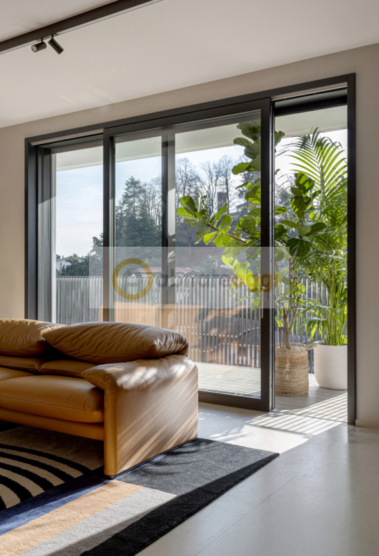 In ottimo contesto residenziale, proponiamo la vendita di appartamento sito al piano primo di nuo...