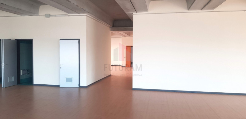 VICENZA RIF. 120FUTURAM.MAT  PER INFO 0444/310220  -  3929183796

Vicenza in contesto direzionale...