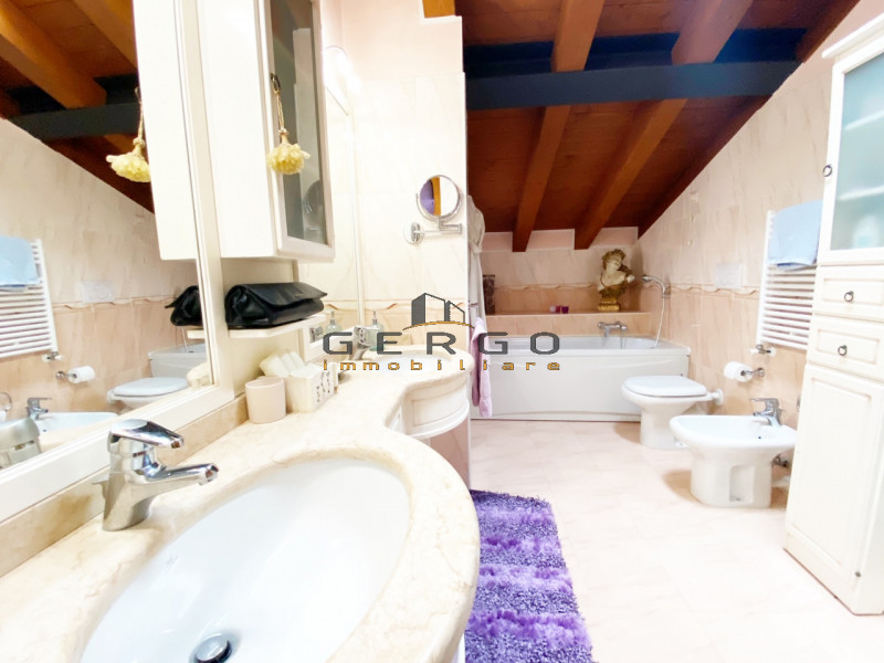 (Per INFO Mara 3481536890) A Monastier di Treviso, in posizione centralissima e servita da ogni t...