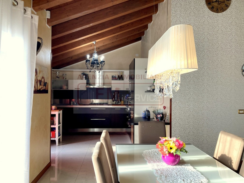 MONASTIER DI TREVISO, proponiamo in vendita, in posizione centrale, vicinanze parco e comodo a tu...