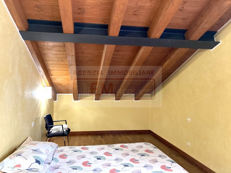 MONASTIER DI TREVISO, proponiamo in vendita, in posizione centrale, vicinanze parco e comodo a tu...