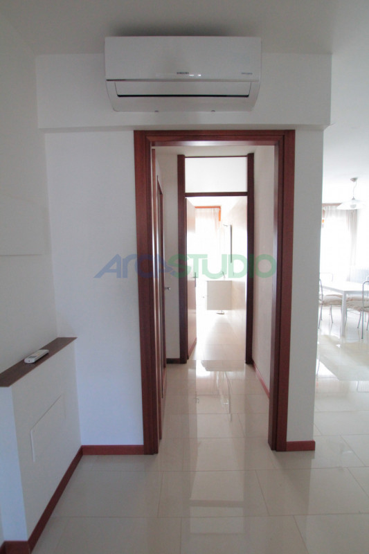 Per chi desidera abitare in pieno centro città con a portata di mano la comodità di tutti i servi...