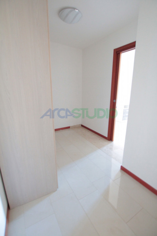 Per chi desidera abitare in pieno centro città con a portata di mano la comodità di tutti i servi...