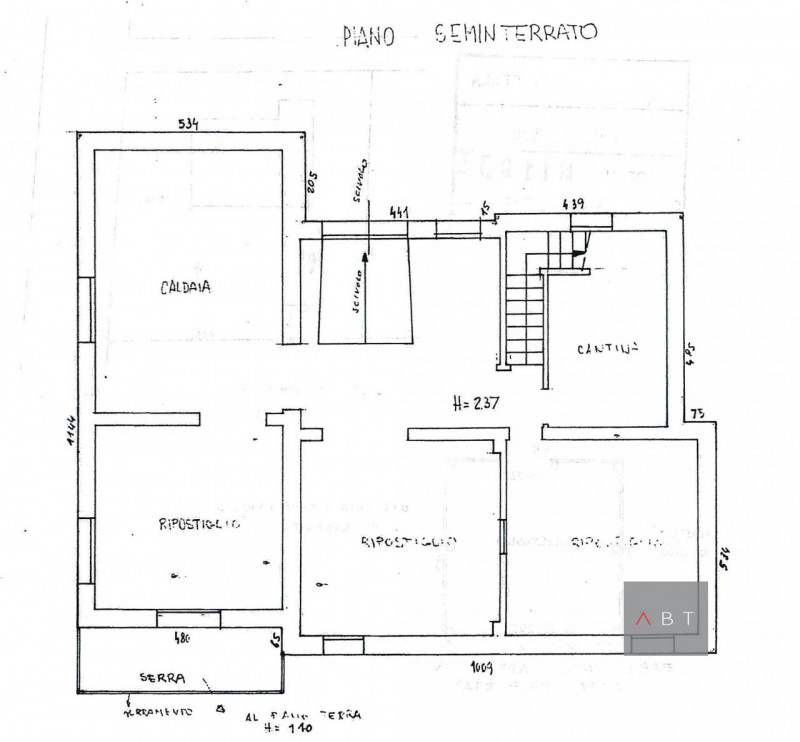 Situata nella frazione di Pozzetto, casa singola composta di: ingresso, soggiorno, cucina, studio...