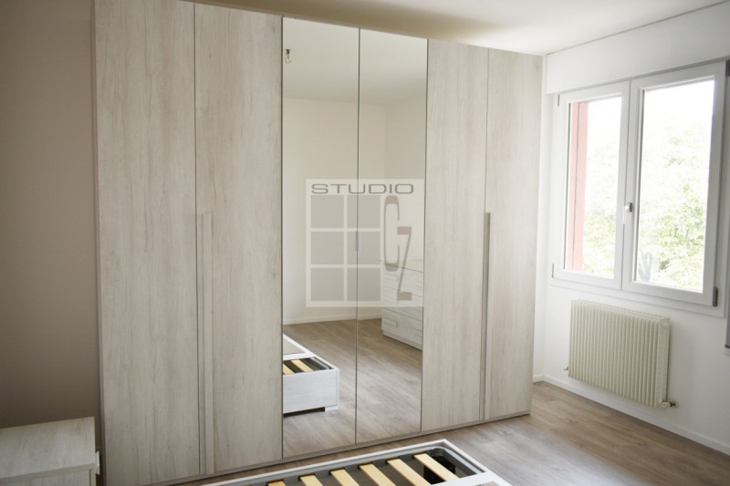 In un contesto di sole 4 unità abitative, proponiamo appartamento COMPLETAMENTE RISTRUTTURATO.
La...