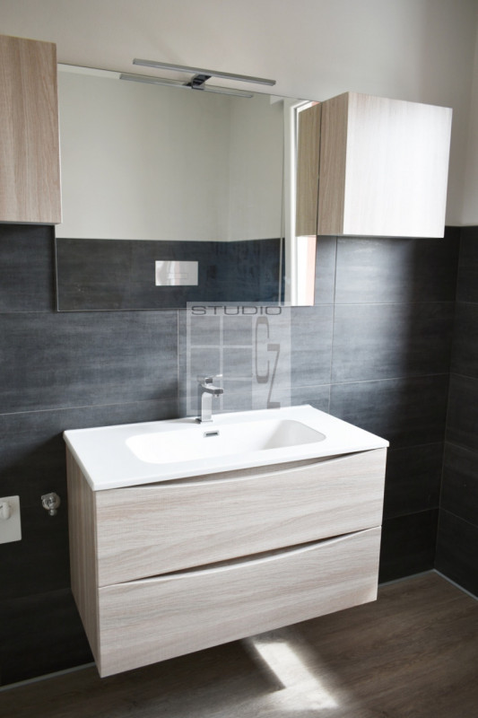 In un contesto di sole 4 unità abitative, proponiamo appartamento COMPLETAMENTE RISTRUTTURATO.
La...