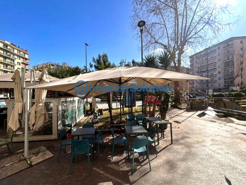 Napoli Vendita Attivita commerciale pubs e locali serali
