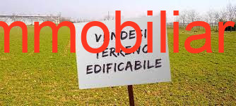 Splendido terreno edificabile di circa 800 mq situato nella zona centrale del borgo di Calaone. Q...