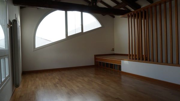 Marostica: Affittasi splendida casa singola nei pressi del centro storico

L'abitazione, caratter...