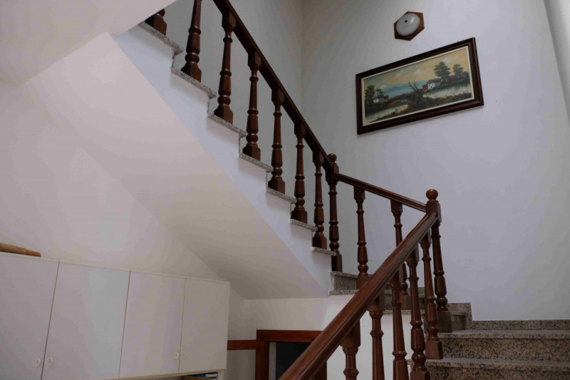 Nel cuore pulsante di Este, proponiamo in esclusiva un palazzetto indipendente disposto su due li...