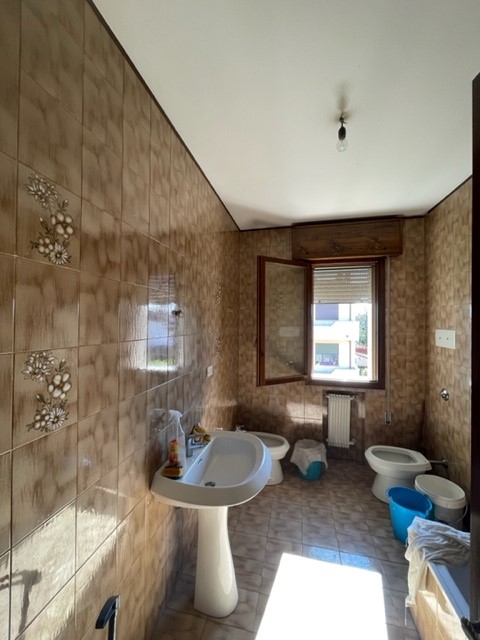 Mestrino: Affittasi appartamento IN TRIFAMILIARE al piano rialzato, l'immobile ampio e luminoso è...