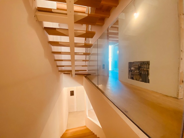 Proponiamo in vendita, in zona esclusiva, a Rossano Veneto, villette a schiera dal design moderno...