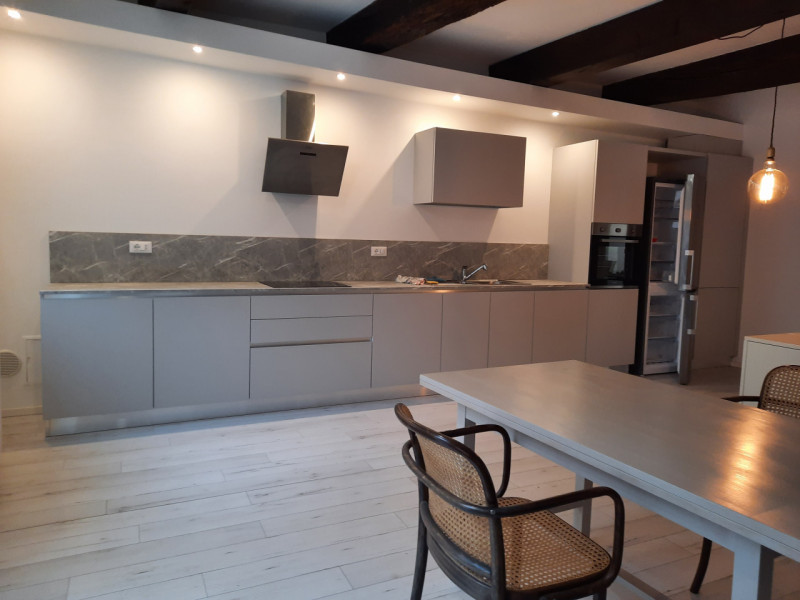 MIDI LOFT ARREDATO E CON POSTO AUTO, PIANO TERRA, INGRESSO INDIPENDENTE! Rif. 7732
In centralissi...