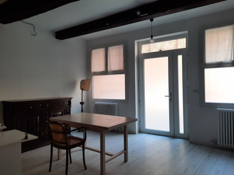 MIDI LOFT ARREDATO E CON POSTO AUTO, PIANO TERRA, INGRESSO INDIPENDENTE! Rif. 7732
In centralissi...