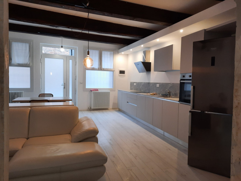 MIDI LOFT ARREDATO E CON POSTO AUTO, PIANO TERRA, INGRESSO INDIPENDENTE! Rif. 7732
In centralissi...
