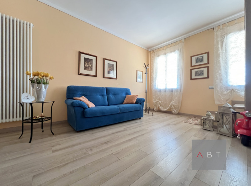 Situata nella frazione di Fratte, porzione di bifamiliare divisa in due unità indipendenti e comp...