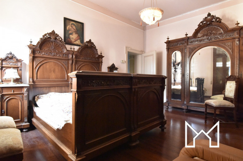 SEMONZO- Nel cuore della Pedemontana, collocata tra il bassanese e l'asolano, proponiamo villa in...