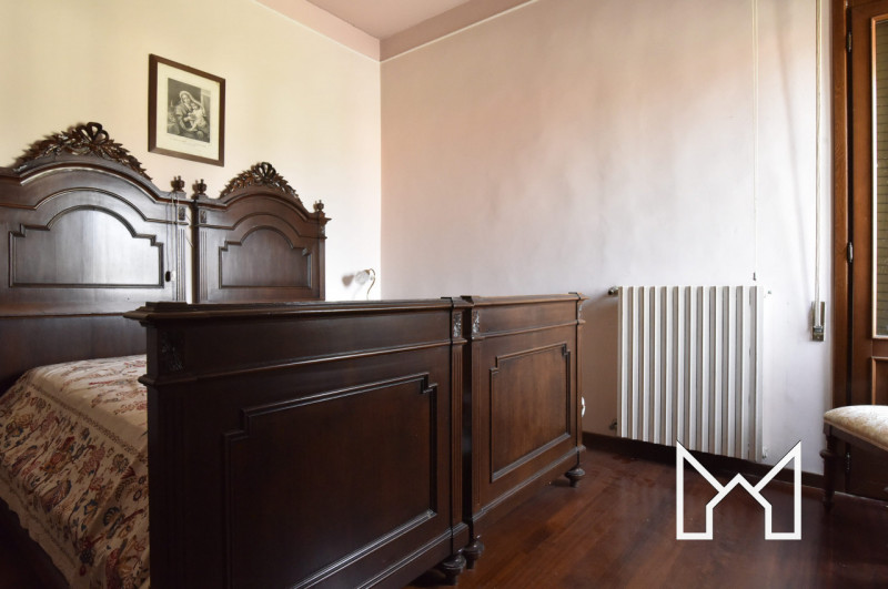 SEMONZO- Nel cuore della Pedemontana, collocata tra il bassanese e l'asolano, proponiamo villa in...