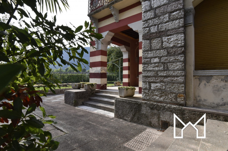 SEMONZO- Nel cuore della Pedemontana, collocata tra il bassanese e l'asolano, proponiamo villa in...