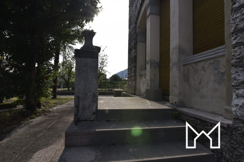 SEMONZO- Nel cuore della Pedemontana, collocata tra il bassanese e l'asolano, proponiamo villa in...