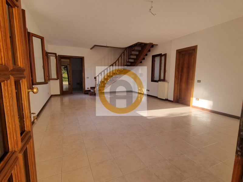 AFFITTI Rustico e Casa a Bassano del Grappa – foto 1