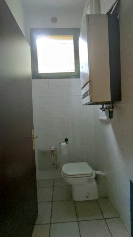 AFFITTO a Campo San Martino in ottima posizione in centro a Marsango NEGOZIO di circa 50 mq al pi...