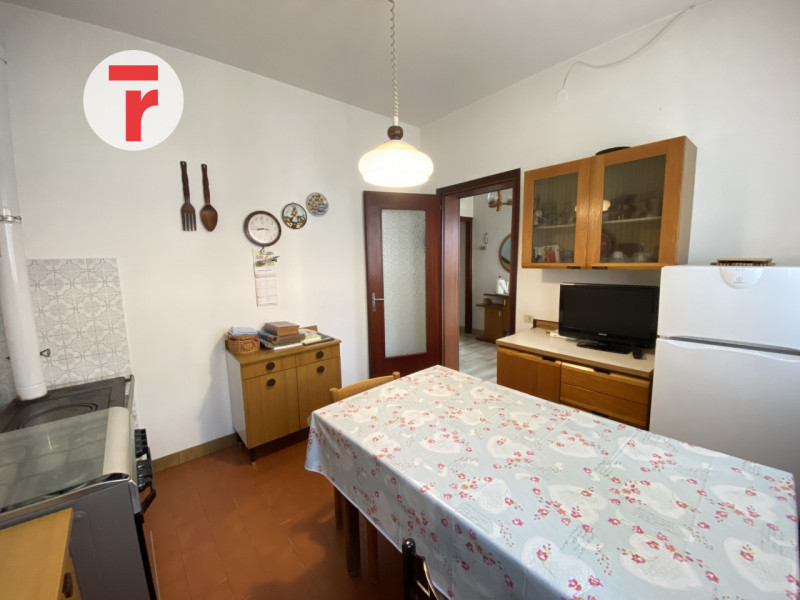 Vigodarzere - In zona centrale, comodo a tutti i servizi di via Roma come banche, bar, panificio,...