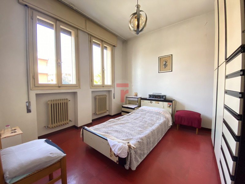 Vigodarzere - In zona centrale, comodo a tutti i servizi di via Roma come banche, bar, panificio,...