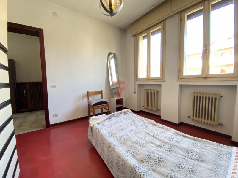 Vigodarzere - In zona centrale, comodo a tutti i servizi di via Roma come banche, bar, panificio,...