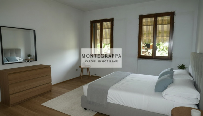 Rif. C-0791

In zona non lontano dal centro del paese, proponiamo porzione di casa bifamiliare di...