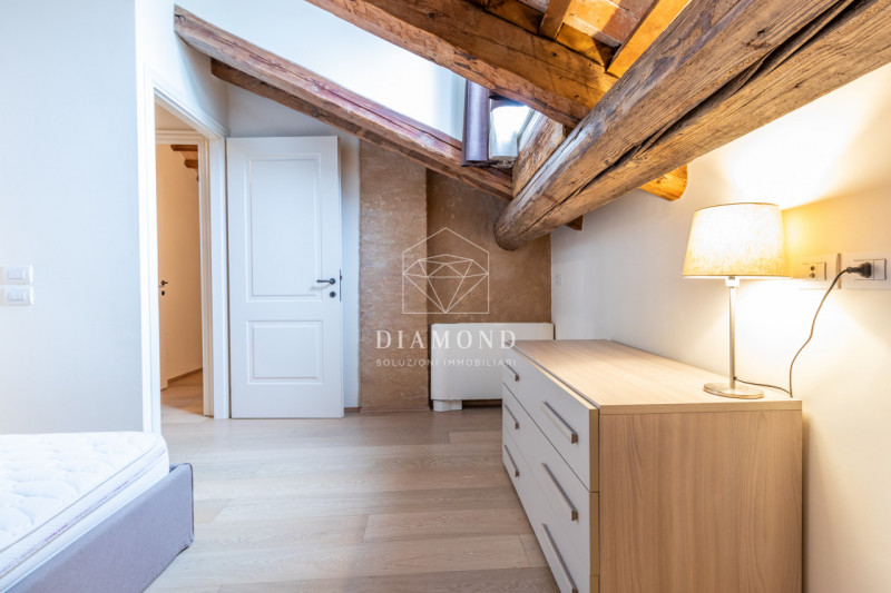 DISPONIBILE DAL 01 APRILE 2026.
Falzè di Trevignano: inserito in un curato e piacevole contesto i...